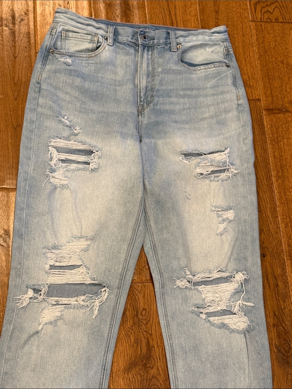 American Eagle Mom Jean - Picture 2 of 11